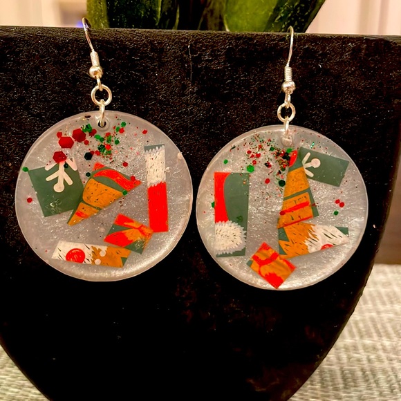 XMAS Handmade Festive Large Holiday Earrings White Circle - Picture 1 of 10